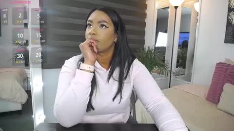 C A R O L I N E online show from 4, 3, 2025