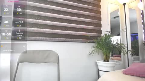 C A R O L I N E online show from 9, 3, 2025