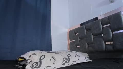 CAROLINE online show from 26, 11, 2025