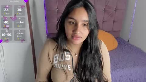 Snapshot of caroline_rodriguez_9 chatting on 25, 9, 2025 caroline_rodriguez_9 online show from 25, 9, 2025