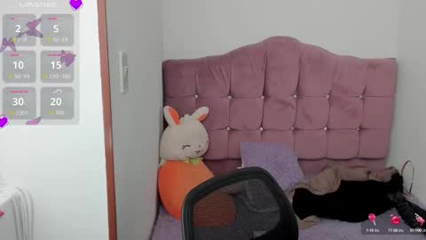 Snapshot of caroline_rodriguez_9 chatting on 3, 10, 2025 caroline_rodriguez_9 online show from 3, 10, 2025