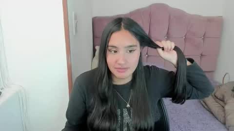 Snapshot of caroline_rodriguez_9 chatting on 4, 10, 2025 caroline_rodriguez_9 online show from 4, 10, 2025