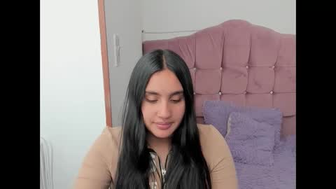 Snapshot of caroline_rodriguez_9 chatting on 6, 10, 2025 caroline_rodriguez_9 online show from 6, 10, 2025