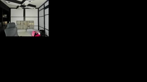 Caroline online show from 10, 5, 2026