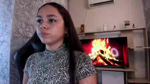 Snapshot of carolinefyre chatting on 7, 6, 2026 Caroline online show from 7, 6, 2026