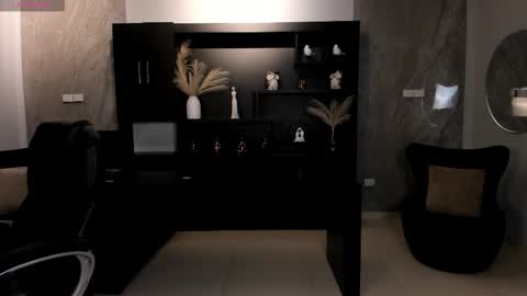 Caro online show from 2, 12, 2025