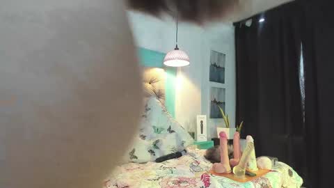 Snapshot of carolinne_89 chatting on 5, 12, 2024 caro online show from 5, 12, 2024