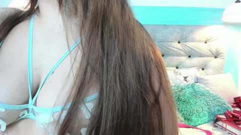 Snapshot of carolinne_89 chatting on 13, 12, 2024 caro online show from 13, 12, 2024