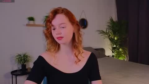 Snapshot of carolinnk chatting on 10, 10, 2025 Caro online show from 10, 10, 2025