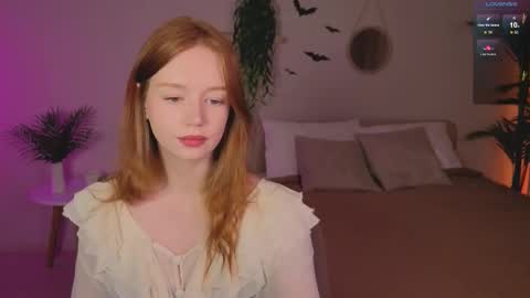 Snapshot of carolinnk chatting on 6, 11, 2025 Caro online show from 6, 11, 2025