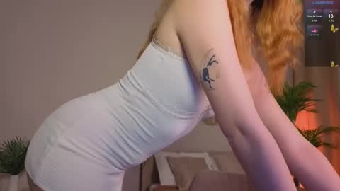 Snapshot of carolinnk chatting on 8, 11, 2025 Caro online show from 8, 11, 2025