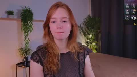 Snapshot of carolinnk chatting on 20, 11, 2025 Caro online show from 20, 11, 2025