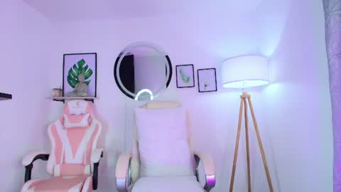 Snapshot of carolyne_sweet chatting on 25, 6, 2026 carolyne_sweet online show from 25, 6, 2026