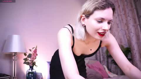 Snapshot of carrie_in_the_city chatting on 16, 12, 2025 Carrie online show from 16, 12, 2025