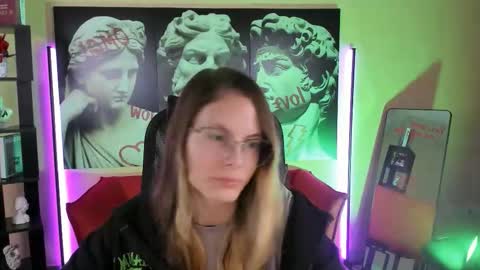 Snapshot of carrie_roses chatting on 10, 9, 2025 carrie_roses online show from 10, 9, 2025