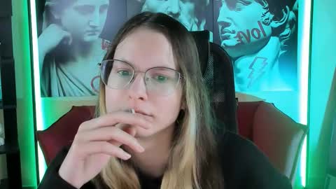 Snapshot of carrie_roses chatting on 15, 9, 2025 carrie_roses online show from 15, 9, 2025