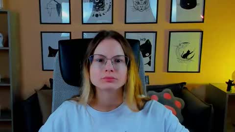 Snapshot of carrie_roses chatting on 19, 9, 2025 carrie_roses online show from 19, 9, 2025