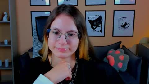 Snapshot of carrie_roses chatting on 25, 9, 2025 carrie_roses online show from 25, 9, 2025