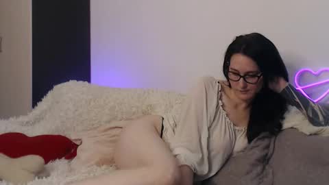 Snapshot of carriecastle chatting on 9, 9, 2025 Caroline online show from 9, 9, 2025