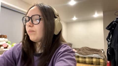 Emilia online show from 20, 12, 2025