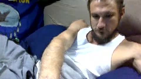 Snapshot of caseyjmcd22 chatting on 28, 10, 2025 okiedadd online show from 28, 10, 2025