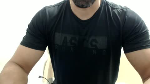 Snapshot of cashmastermuscle77 chatting on 5, 7, 2026 cashmastermuscle77 online show from 5, 7, 2026