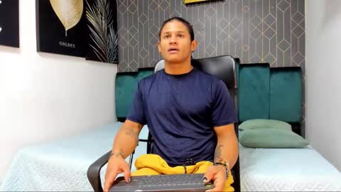 Casike online show from 4, 12, 2025