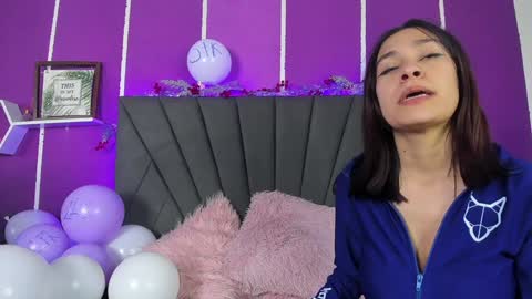 Cassie Jones online show from 28, 1, 2025