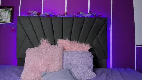 Cassie Jones online show from 3, 2, 2025