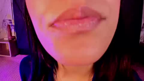 Cassie Jones online show from 12, 9, 2025