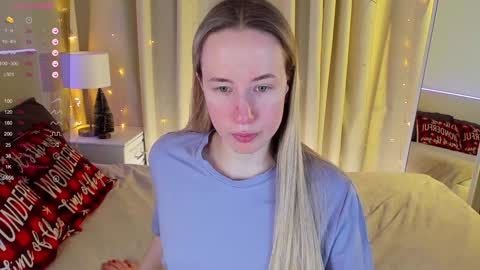 Snapshot of cassie_kelman chatting on 12, 1, 2025 Cassie online show from 12, 1, 2025