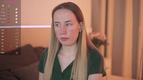 Snapshot of cassie_kelman chatting on 4, 3, 2025 Cassie online show from 4, 3, 2025