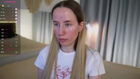 Snapshot of cassie_kelman chatting on 5, 3, 2025 Cassie online show from 5, 3, 2025