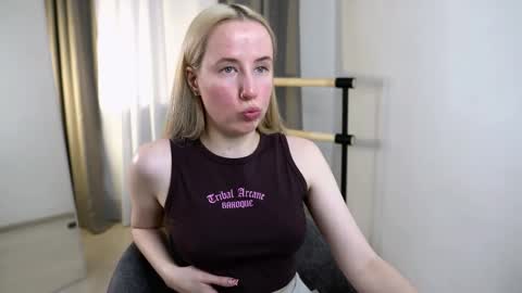 Snapshot of cassie_kelman chatting on 15, 11, 2025 Cassie online show from 15, 11, 2025