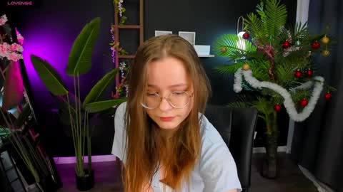 Snapshot of cassiecool chatting on 27, 12, 2024 assie online show from 27, 12, 2024