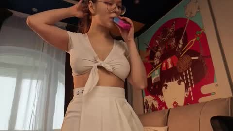 Snapshot of cassiecool chatting on 23, 9, 2025 assie online show from 23, 9, 2025