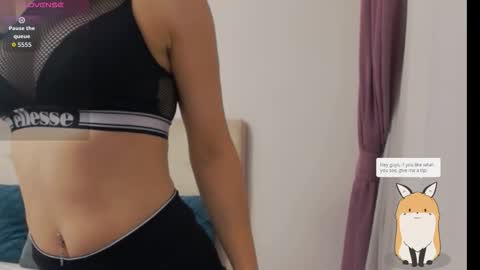 CassieHilton online show from 8, 9, 2025