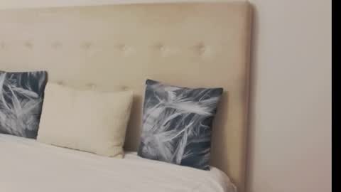 CassieHilton online show from 9, 10, 2025