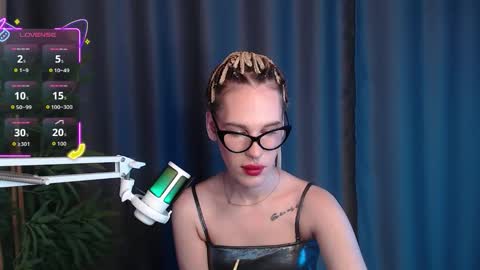 Cassie online show from 20, 12, 2025