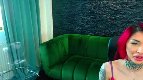 Snapshot of cassyfoxyy chatting on 12, 7, 2026 Cassy online show from 12, 7, 2026