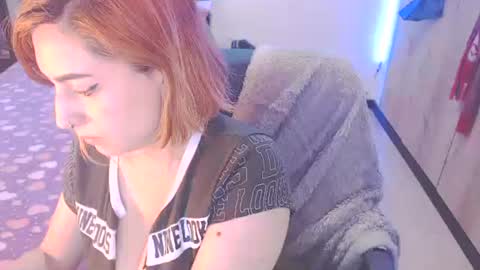 Snapshot of cat_naughty chatting on 6, 2, 2025 cat naughty online show from 6, 2, 2025