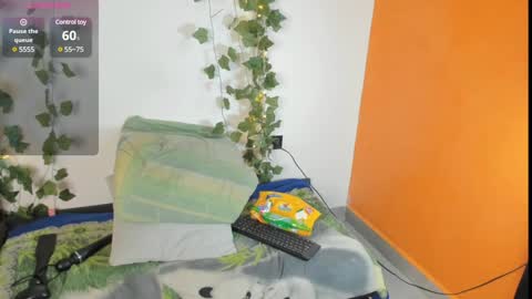 cataleya19__ online show from 1, 2, 2025