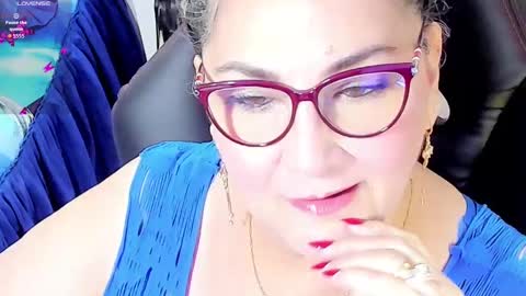 Snapshot of cataleya_mom_ chatting on 5, 10, 2025 cataleya online show from 5, 10, 2025