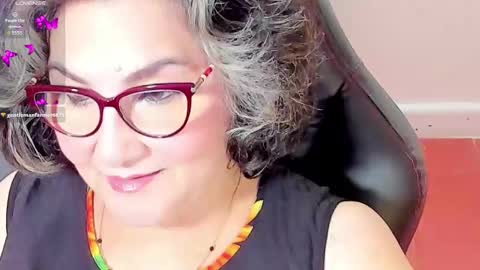 Snapshot of cataleya_mom_ chatting on 5, 11, 2025 cataleya online show from 5, 11, 2025