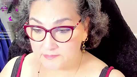 Snapshot of cataleya_mom_ chatting on 13, 11, 2025 cataleya online show from 13, 11, 2025