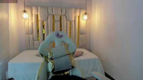 Snapshot of cataleya_sambrano chatting on 3, 10, 2025 Cataleya online show from 3, 10, 2025