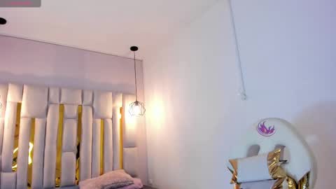 Snapshot of cataleya_sambrano chatting on 6, 10, 2025 Cataleya online show from 6, 10, 2025