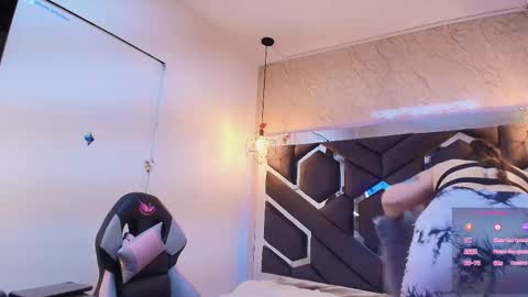 Snapshot of cataleya_sambrano chatting on 7, 11, 2025 Cataleya online show from 7, 11, 2025