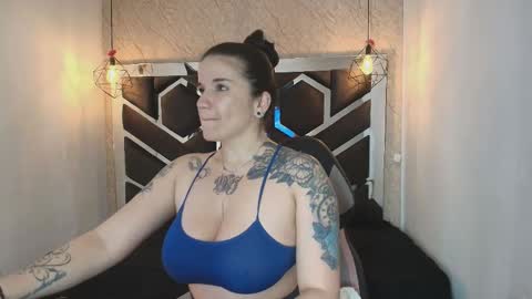 Snapshot of cataleya_sambrano chatting on 16, 12, 2025 Cataleya online show from 16, 12, 2025