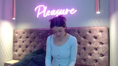 cataleyadamourx online show from 8, 1, 2026